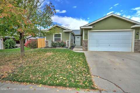 324 W Richards Avenue, Silt, CO 81652