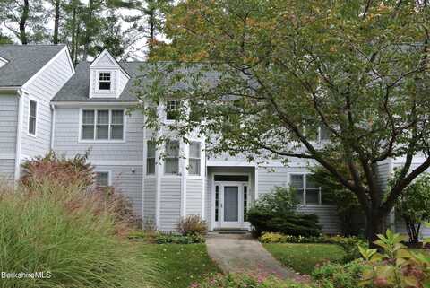 22 Woods Ln, Lenox, MA 01240