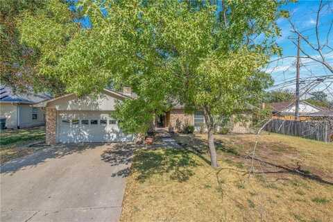 2911 Hillside Drive, Bryan, TX 77802