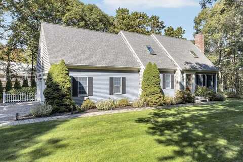 17 Wellfield Road, Forestdale, MA 02644