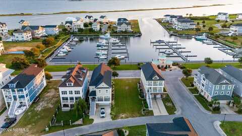 778 Cannonsgate Drive, Newport, NC 28570