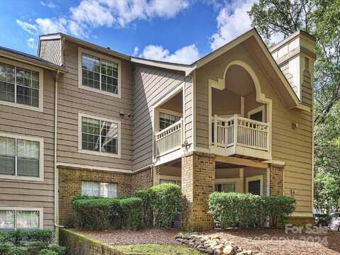 5003 Sharon Road, Charlotte, NC 28210