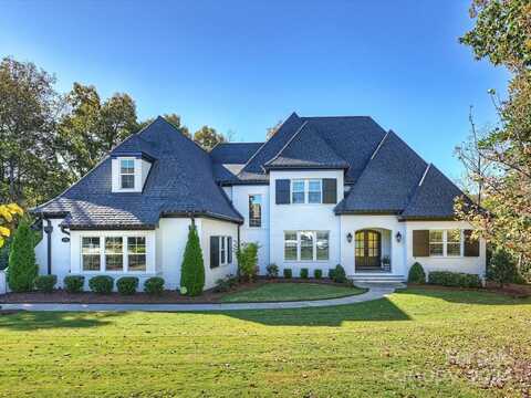 5844 Five Knolls Drive, Charlotte, NC 28226