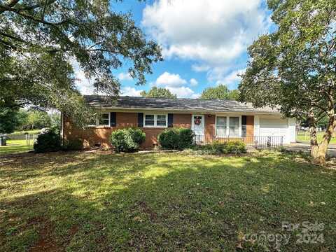 140 E Chamblee Drive, Salisbury, NC 28147