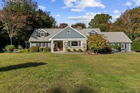 94 Fennbrook Drive, Hamden, CT 06517