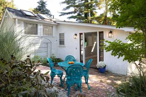 7 Holland Road, Sharon, CT 06069