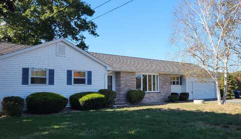 23 Maple Court, Waterford, CT 06385