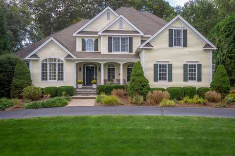 2 Village Lane, Old Lyme, CT 06371