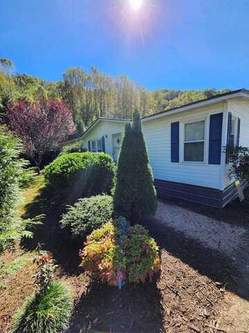 16 Varsity Dr, Sylva, NC 28779