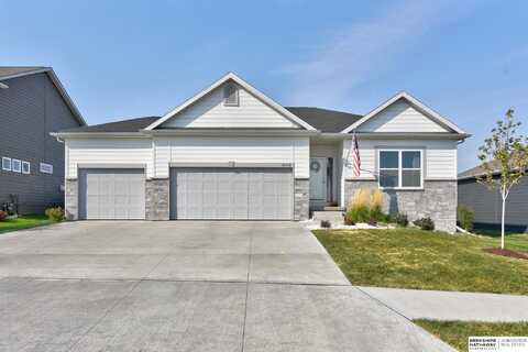 8014 N 167th Avenue, Bennington, NE 68007