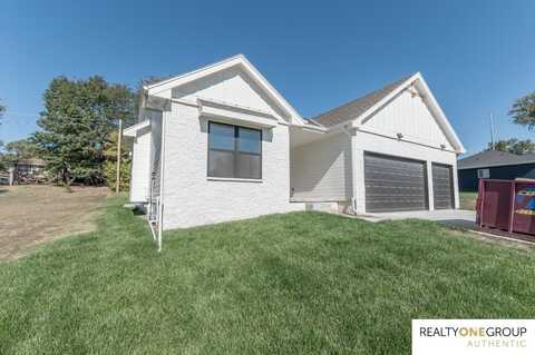 5026 Gold Circle, Omaha, NE 68106