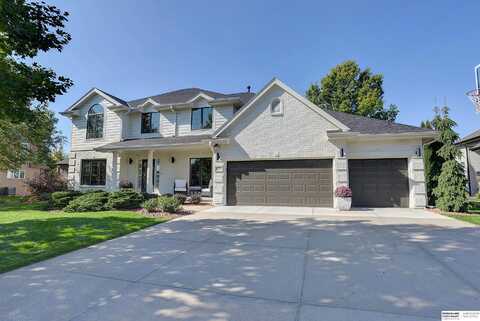 5904 N 163rd Street, Omaha, NE 68116