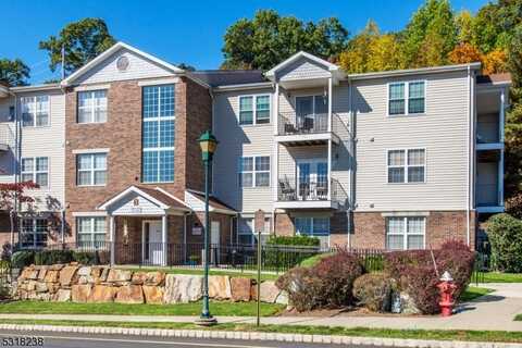 11 Mountainview Ct, Riverdale, NJ 07457