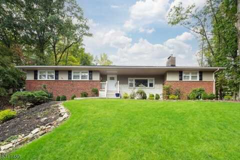 37 Dogwood Rd, Plainsboro, NJ 07950