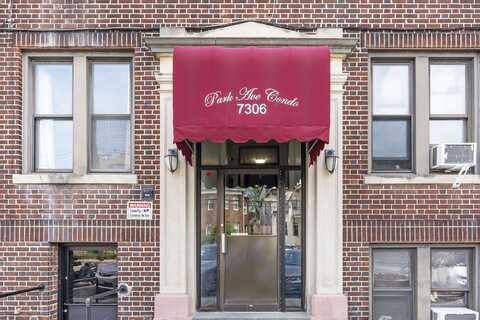 7306 PARK AVE, North Bergen, NJ 07047