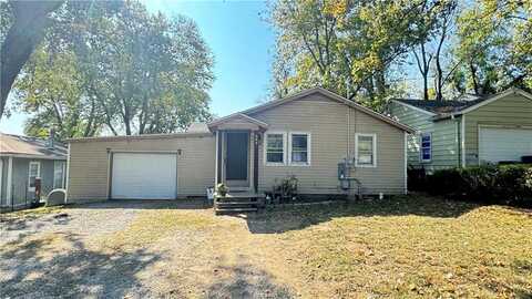 505 Richmond Avenue, Richmond, MO 64085