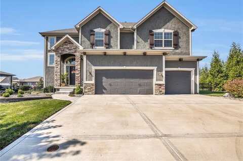 16964 S Heatherwood Street, Olathe, KS 66062