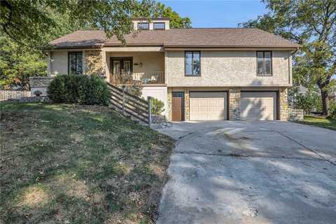 212 NW Ponderosa Street, Lees Summit, MO 64064