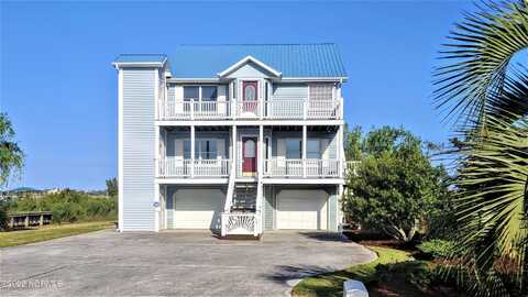 158 Big Hammock Point Road, Sneads Ferry, NC 28460