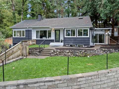 2452 E Phinney Bay Dr, Bremerton, WA 98312