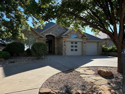 11 Arapaho Road, Ransom Canyon, TX 79366