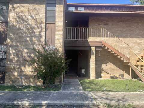 100 Aurora St, Laredo, TX 78041