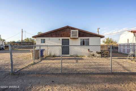 1192 3rd Street Street, Las Cruces, NM 88005