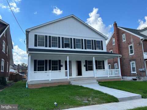 726 W THIRD ST, LANSDALE, PA 19446