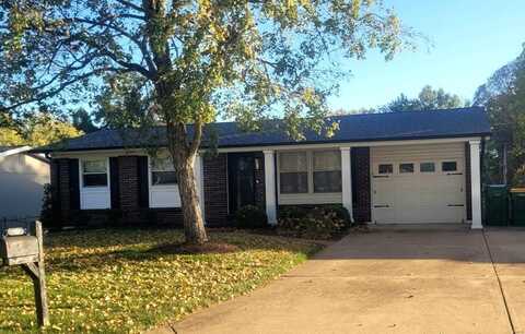 38 Black Oak Lane, Fenton, MO 63026