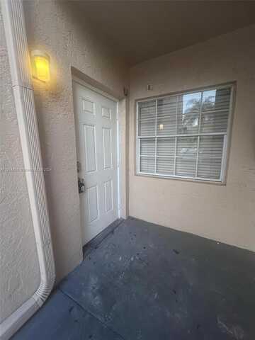 2301 NW 96th Ter, Pembroke Pines, FL 33024