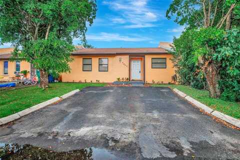 3005 NW 204th Ter, Miami Gardens, FL 33056