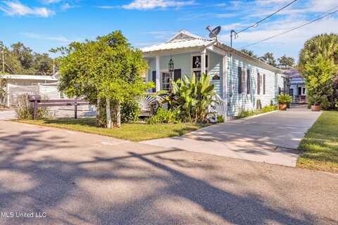 253 Sycamore Street, Bay Saint Louis, MS 39520