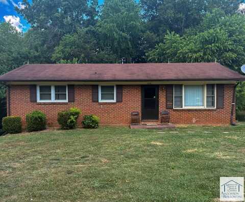 166 Fellowship Dr, Martinsville, VA 24112