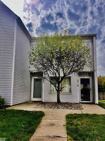 55 Rosebud, Mount Clemens, MI 48043