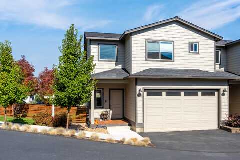 952 NE Paula Drive, Bend, OR 97701