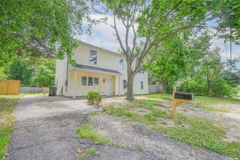 613 Bourdois Ave, Bellport, NY 11713