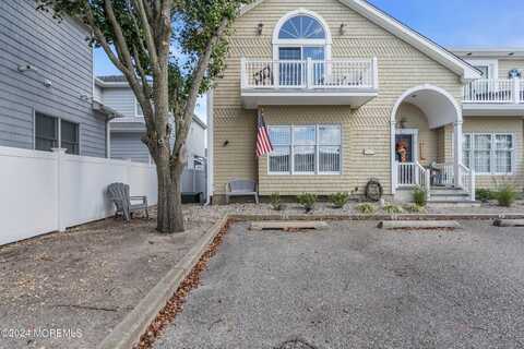 803 Grand Central Avenue, Lavallette, NJ 08735