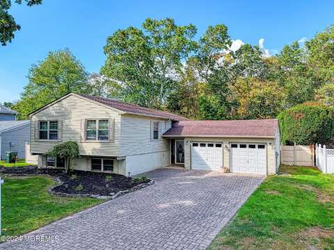 3 Cobblestone Court, Howell, NJ 07731