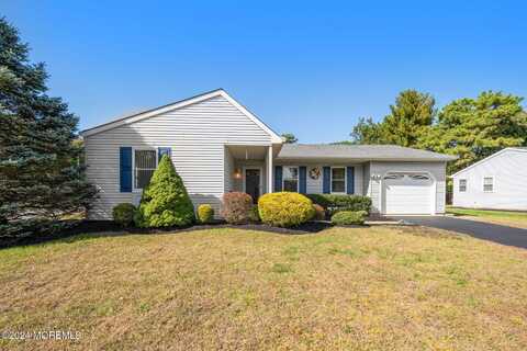 26 Penwood Drive, Whiting, NJ 08759