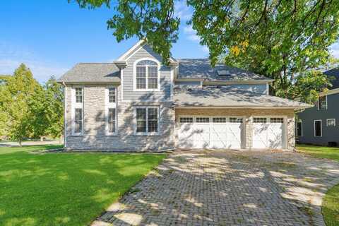 937 Waverly Road, Glen Ellyn, IL 60137