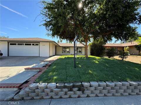 1104 Roosevelt Avenue, Lake Elsinore, CA 92530