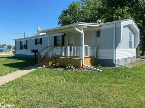 807 E Walnut Street, Centerville, IA 52544