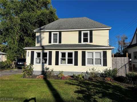 328 N Lake Street, Madison, OH 44057