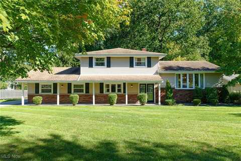 9132 Meadow Lane, Brecksville, OH 44141