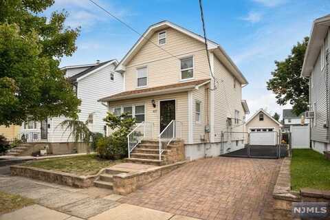 437 Lake Avenue, Lyndhurst, NJ 07071