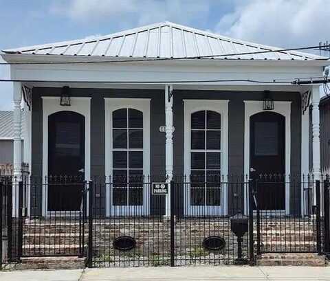 1131 REV JOHN RAPHAEL JR Way, New Orleans, LA 70113