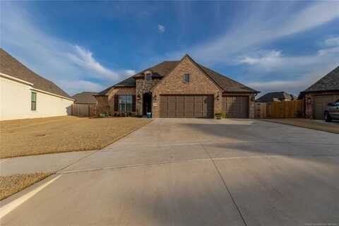 6303 N 28th Street, Broken Arrow, OK 74014