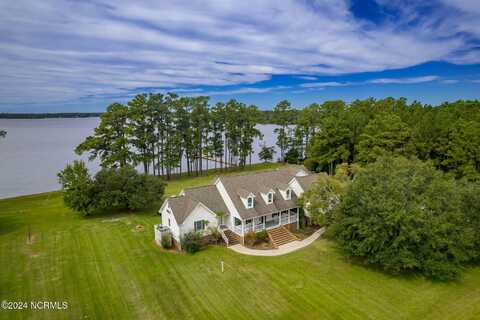 300 Carraway Mcintyre Lane, Beaufort, NC 28516