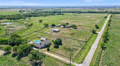 8016 Lights Ranch Road, Pilot Point, TX 76258