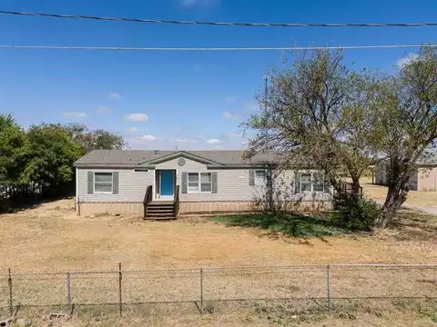 301 W 5th Street, Electra, TX 76360